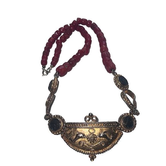 Authentic Vintage Red Coral Beads Necklace Gold Tone Pendant Statament Jewelry - Picture 6 of 14